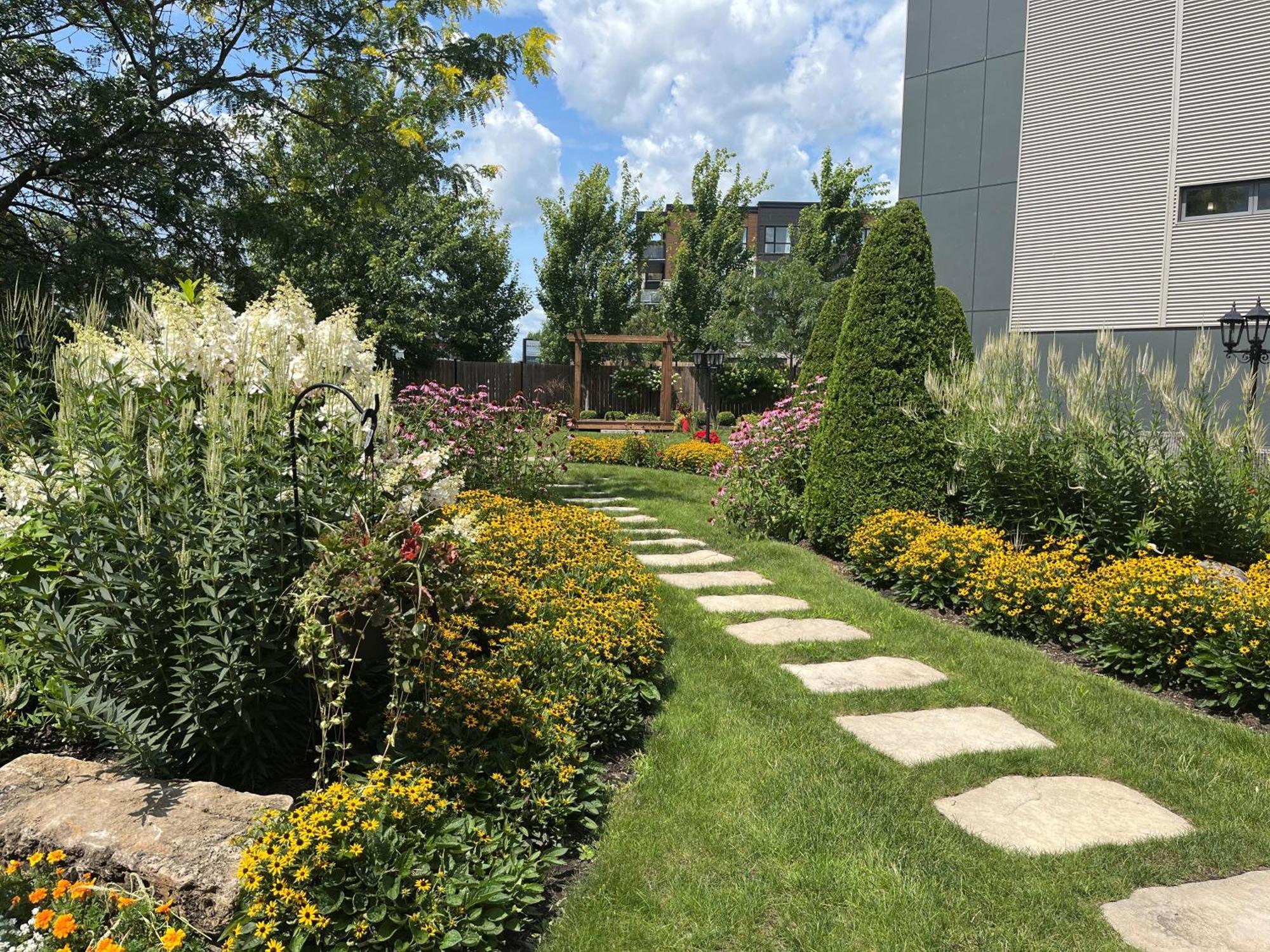 Hotel Rive Gauche Beloeil Exterior photo