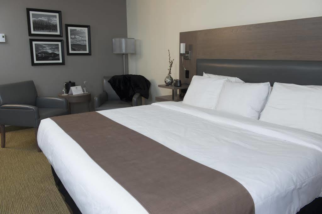 Hotel Rive Gauche Beloeil Exterior photo