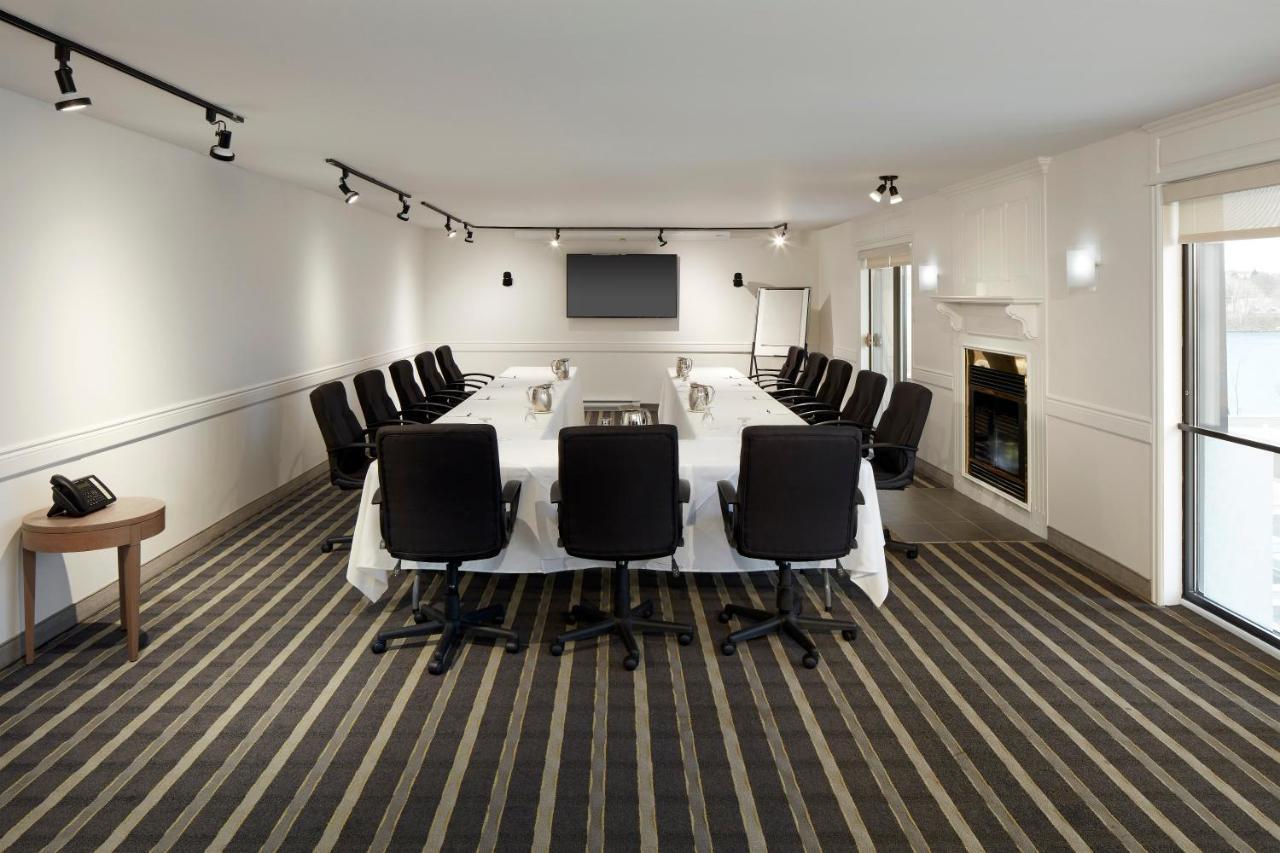 Hotel Rive Gauche Beloeil Exterior photo